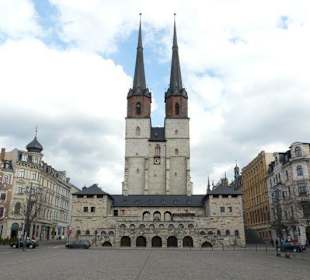 View of major church from Hallmarkt