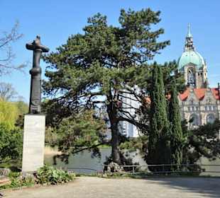 Das Schottische Kreuz von Moore im Maschpark