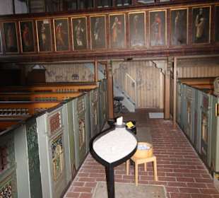 Blick zur Orgelempore