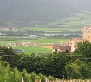 Vom Waalweg Richtung Schluderns, Churburg