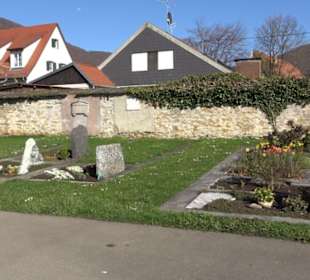 Friedhof Ortsmitte