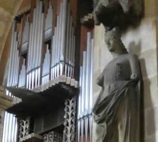 Die Statue Ecclesia (für das Christentum)