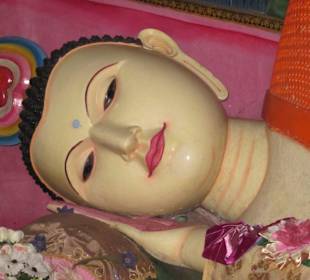 Liegender Buddha