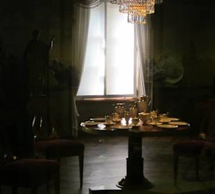 Königliche Kaffeetafel