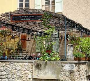 Rundgang durch Moustiers-Sainte-Marie