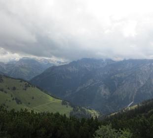 Blick vom Iseler aus