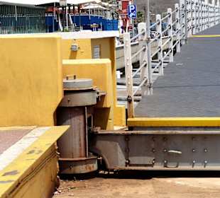 Das Scharnier der Brücke