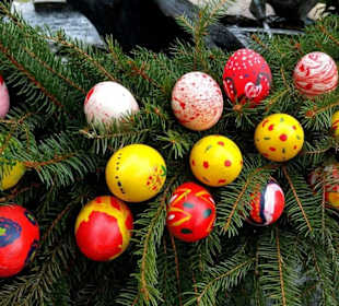 Osterbrunnen in Mitteleschenbach