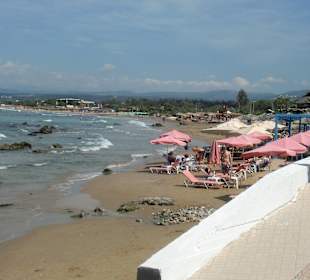 Entlang der Promenade zum Corissia Park