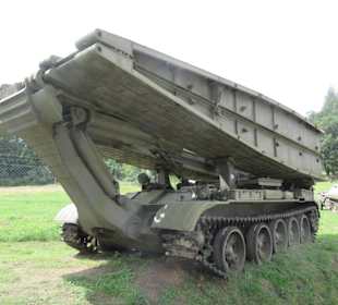 Auf dem Gelände des Militärmuseums Lesany