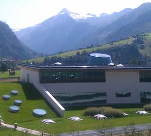 Innenhof und Teil der Therme