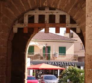 Blick zur Piazza Carlos V.