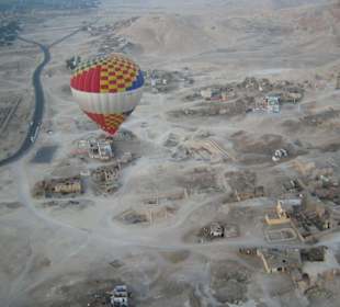 Über dem Tal der Könige