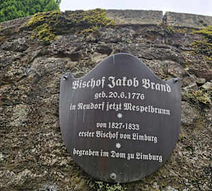 Gedenktafel an der Ringmauer