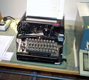 Telegrammbearbeitung am Fernschreibarbeitsplatz