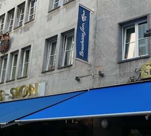 Beim Brauhaus Sion in der Kölner Altstadt