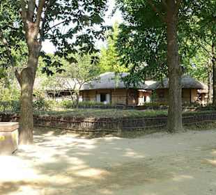 Folk Village Parkanlage