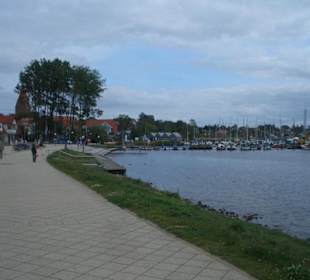 Promenade in Richtung Hafen