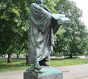 Martin-Luther-Denkmal bei der Marienkirche