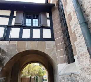 Durchgang mit Fachwerk