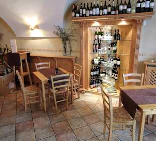 Im Verkaufsraum der Vinothek Enovit