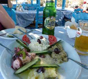 Vorspeisenteller im Restaurant Dimitris