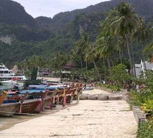 Tagesausflug mit Schiff nach Phi Phi Island