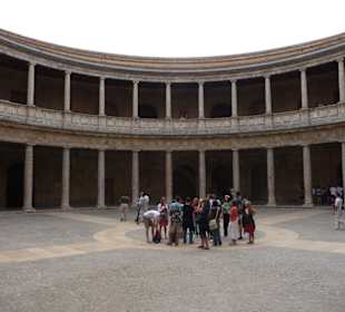 Sobrio palacio