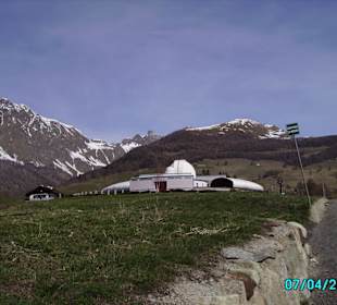 L'osservatorio visto dal villaggio