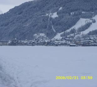 Gefrorener Zeller See