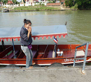 Bootsführerin mit Tuc-Tucboot