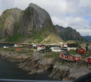 Fischerort Reine auf den Lofoten