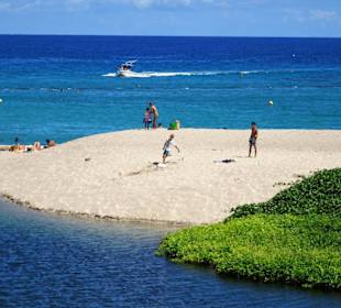 Strandimpressionen an der Plage des Roches Noires