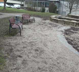 Spielplatz bei der Schule