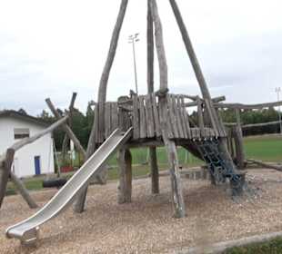 Spielplatz Sportplatz