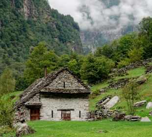 Verzascatal beim Dorf Sonogno