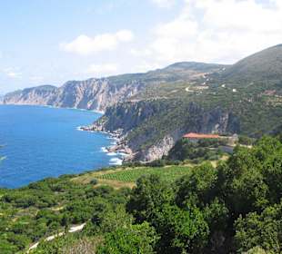 Westküste mit Kloster Kipourion