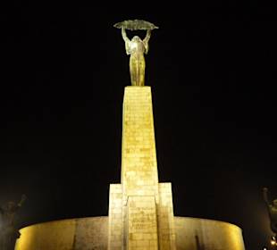 Statua Wolności na Górze Gellerta
