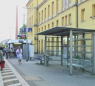 Überdachte Sitzplätze