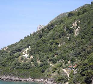 Weg zum Kloster Panagia in Mirtiotissa