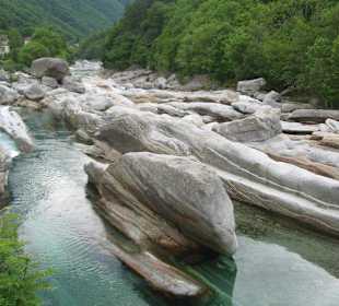 Der Flusslauf im Valle Verzasca