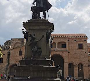 Parque Colón mit Kolumbusdenkmal