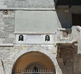 Bei der kleinen Kirche