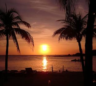 Sonnenuntergang am Jan Thiel Strand
