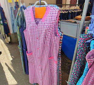 Die alten Schürzen noch wie früher