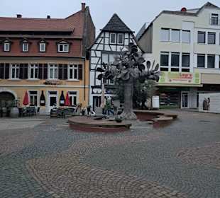 Paradiesbrunnen in Neustadt an der Weinstraße