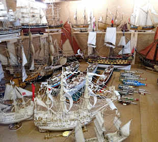 Modell- und Buddelschiffe im Sielhafenmuseum