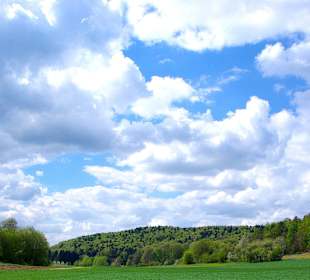 Entlang der romantischen Burgenstraße Fränkischen Schweiz