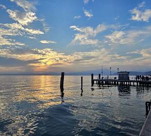 Sonnenuntergang am Hafen