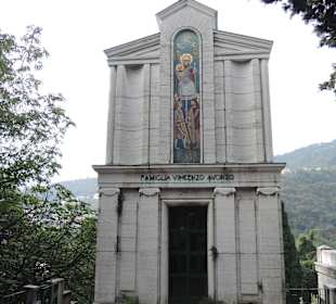 Impression des aussergewöhnlichen Friedhofs